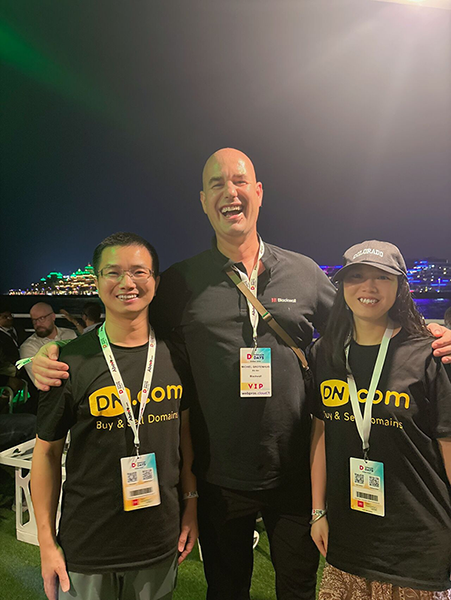 1761360724111098.png 合照2.png